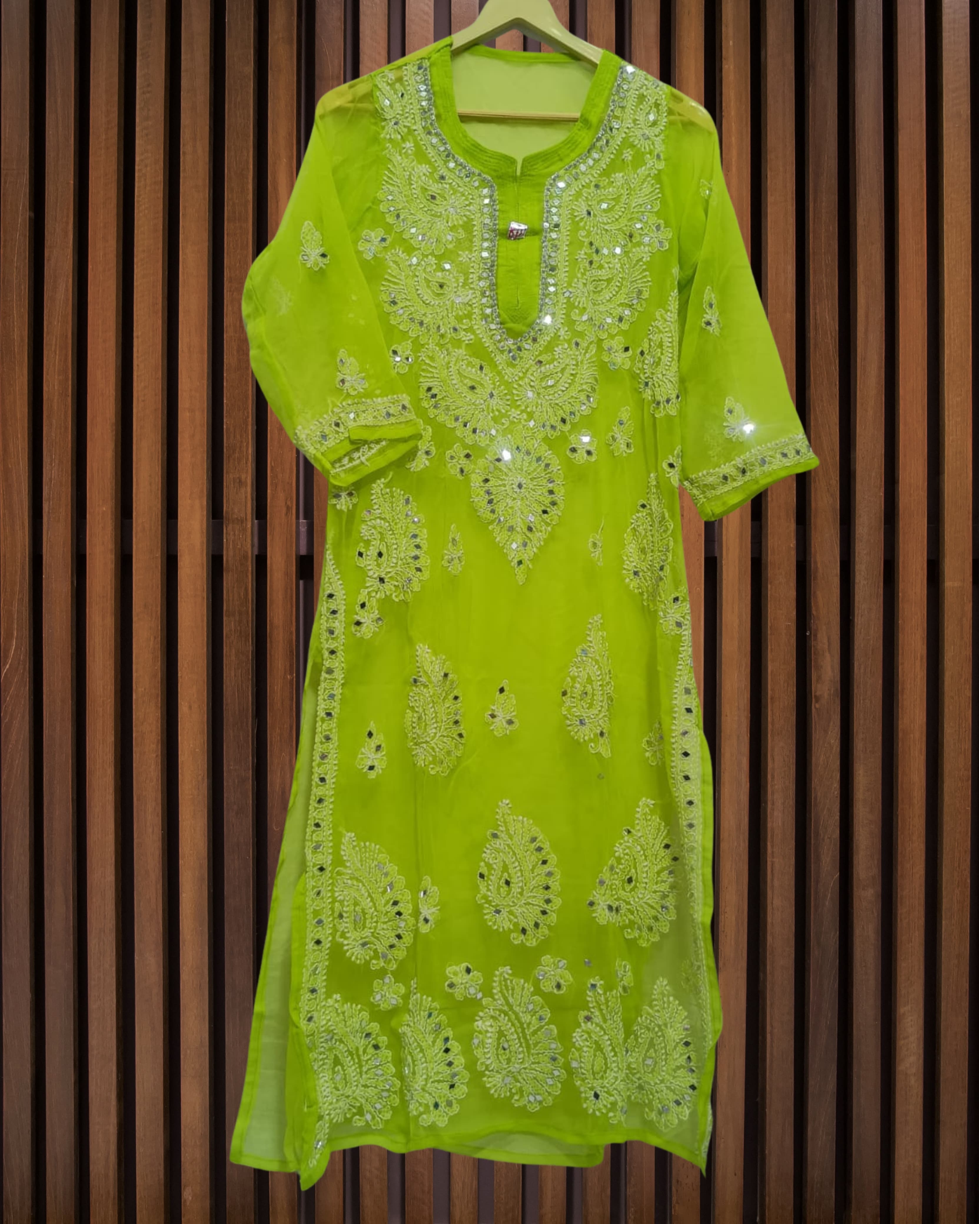Pairahan Gulzar Kurti Lucknowi Chikankari view 9