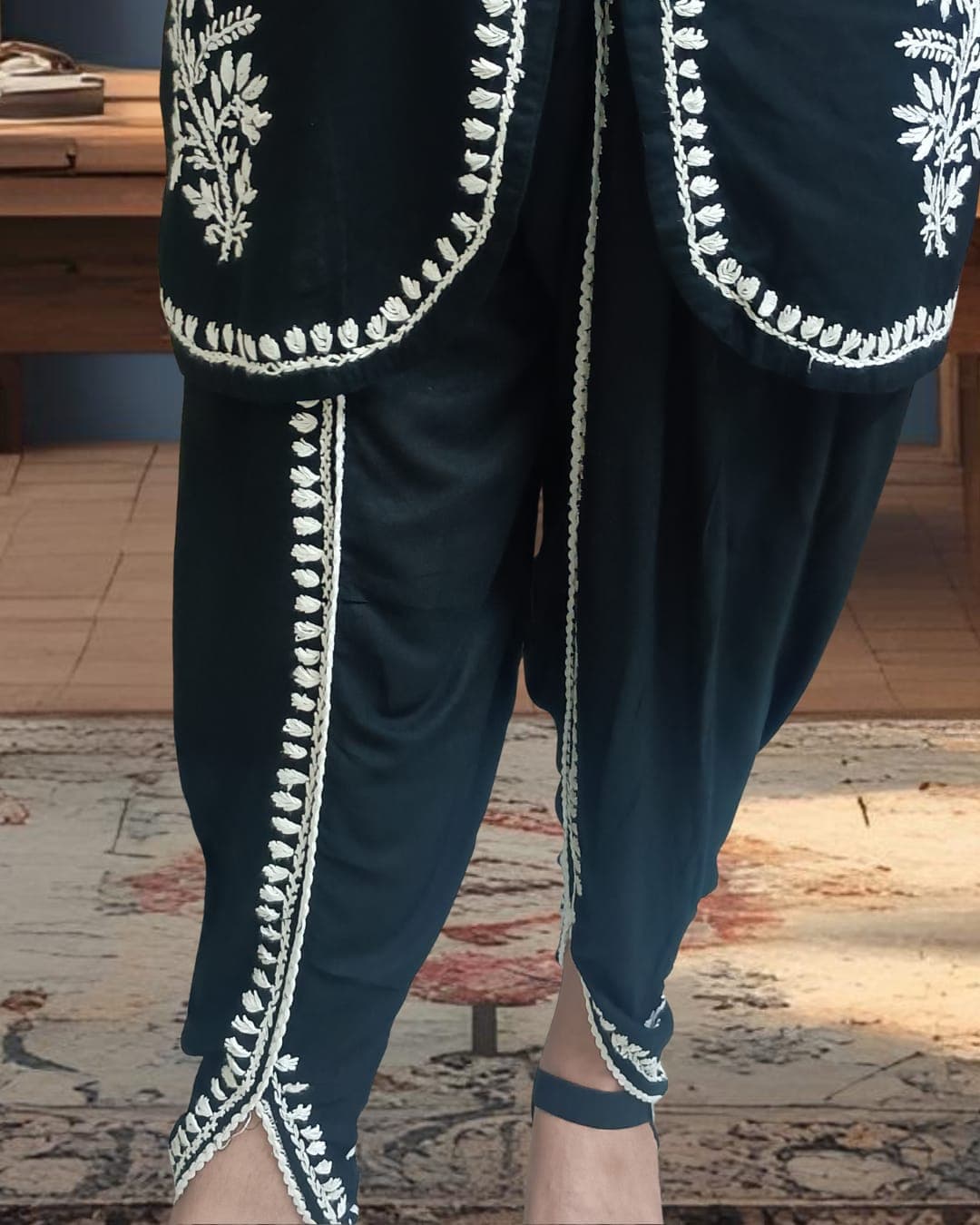 ZIA CHIKANKARI CO-ORD SET Lucknowi Chikankari view 2