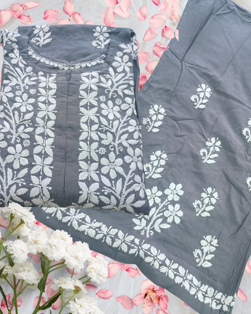 Noorie Plazzo Set Lucknowi Chikankari view 4