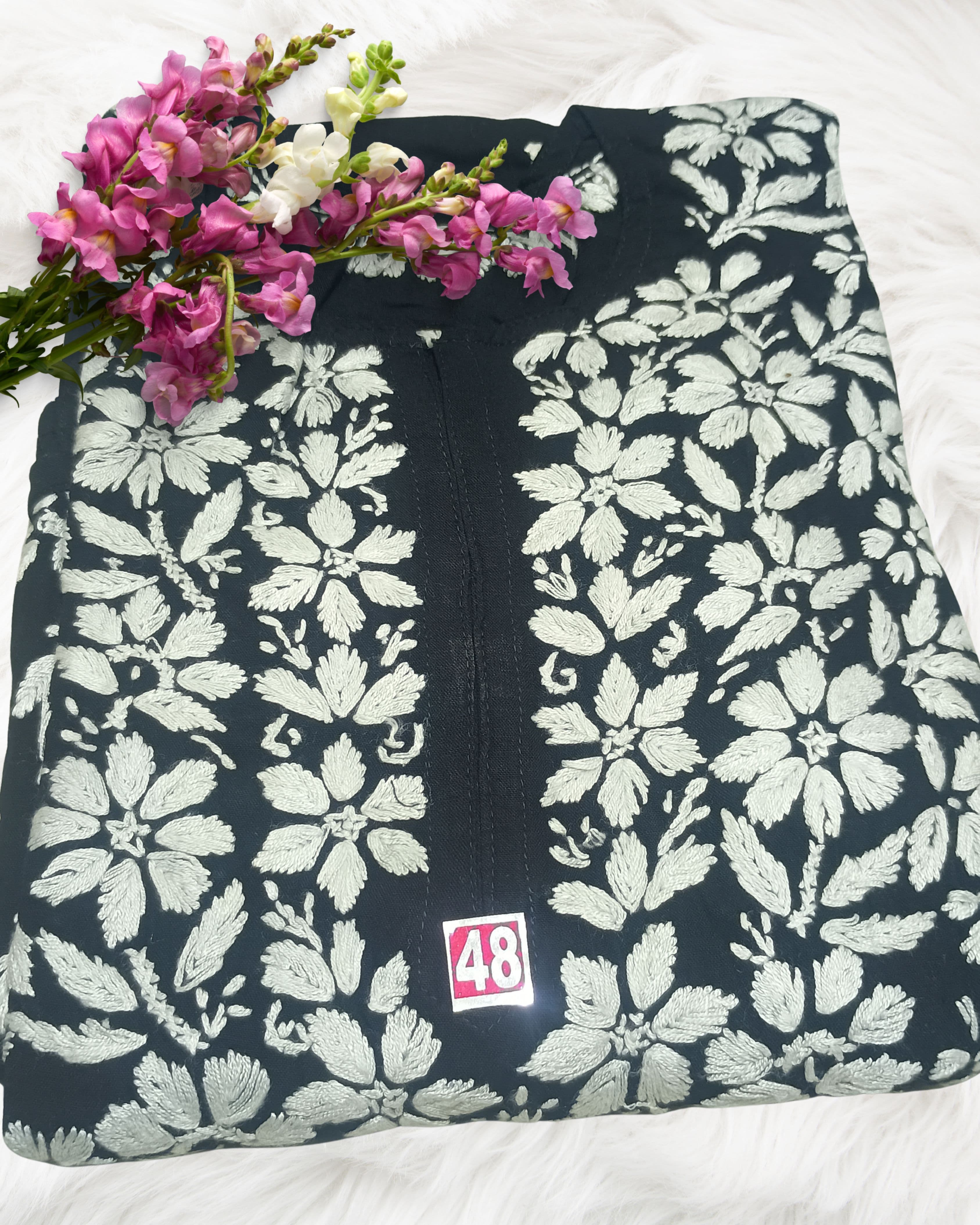 Lucknowi Handwork Chikankari Kurti – White Thread Lucknowi Chikankari view 8